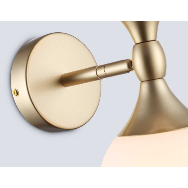 Настенный светильник со сменной лампой Ambrella light High Light LH51053 Настенный светильник со сменной лампой Ambrella light High Light LH51053