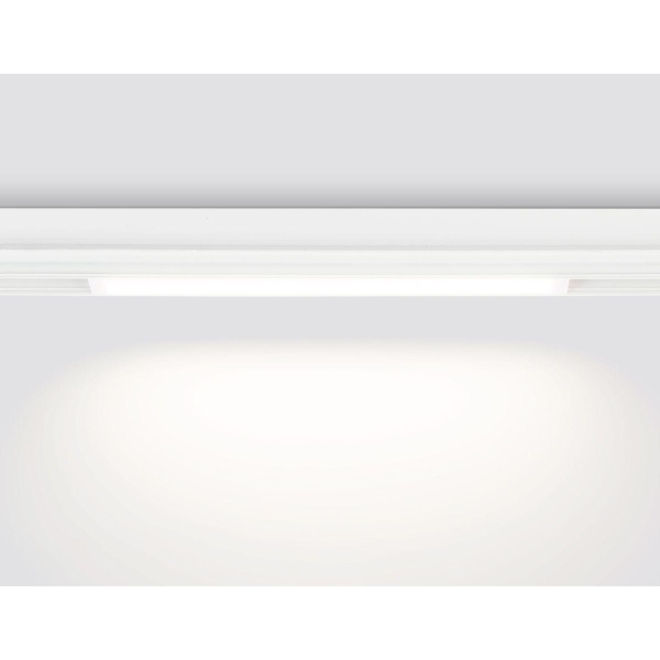 Трековый светодиодный светильник Ambrella Light Track System Magnetic 220V GL1271 Трековый светодиодный светильник Ambrella Light Track System Magnetic 220V GL1271