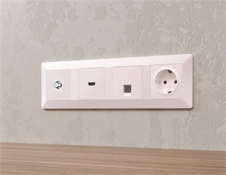 {{productViewItem.photos[photoViewList.activeNavIndex].Alt || productViewItem.photos[photoViewList.activeNavIndex].Description || 'Розетка Ambrella Volt MA213050'}}